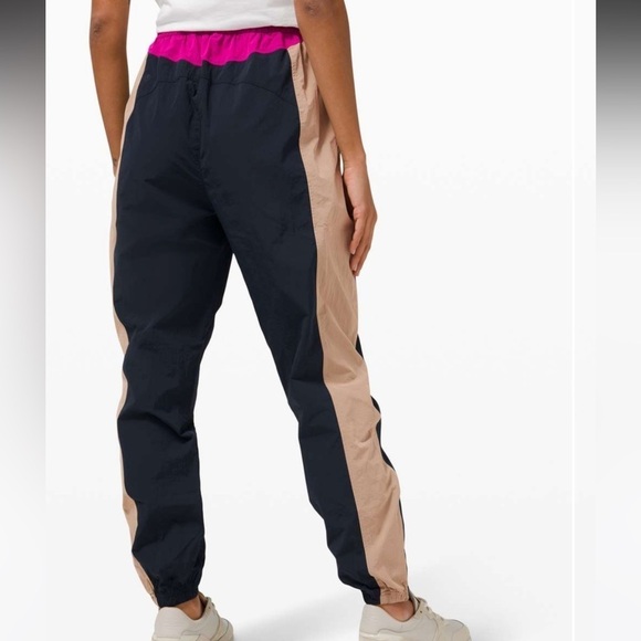 {Lululemon} Evergreen Track Pant - Picture 3 of 5